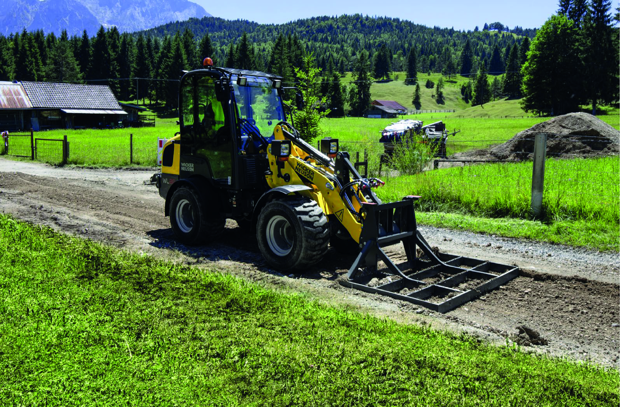 mini pelle  sur chantier